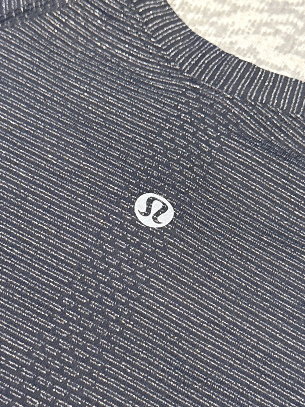 Lululemon /// Women’s Swiftly Tech Short-Sleeve Shirt 2.0 - Sparkle - Size 4 - Picture 13 of 14